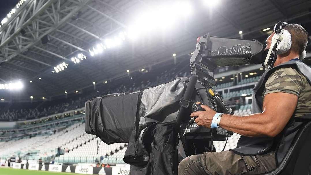GdS - Doppio rilancio sui diritti tv, ma Dazn allunga su Sky
