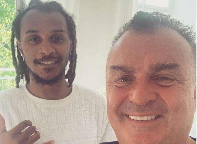 Lazaro e l'agente, incontro a Vienna per parlare del futuro
