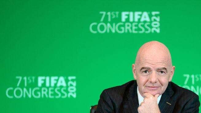 Infantino: "Un calciomercato alimentato dalla speculazione genera squilibri. Ecco come risponde la Fifa"