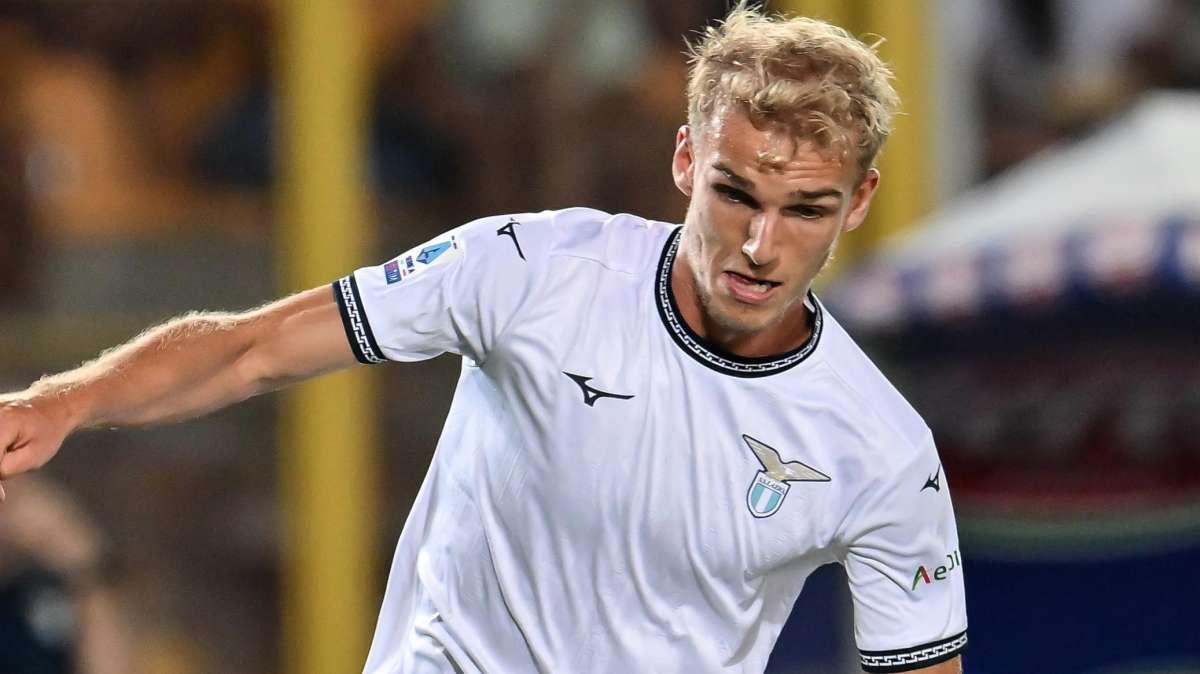 Altro infortunio per la Lazio: Isaksen sostituito per un problema muscolare, match con l'Inter a rischio?