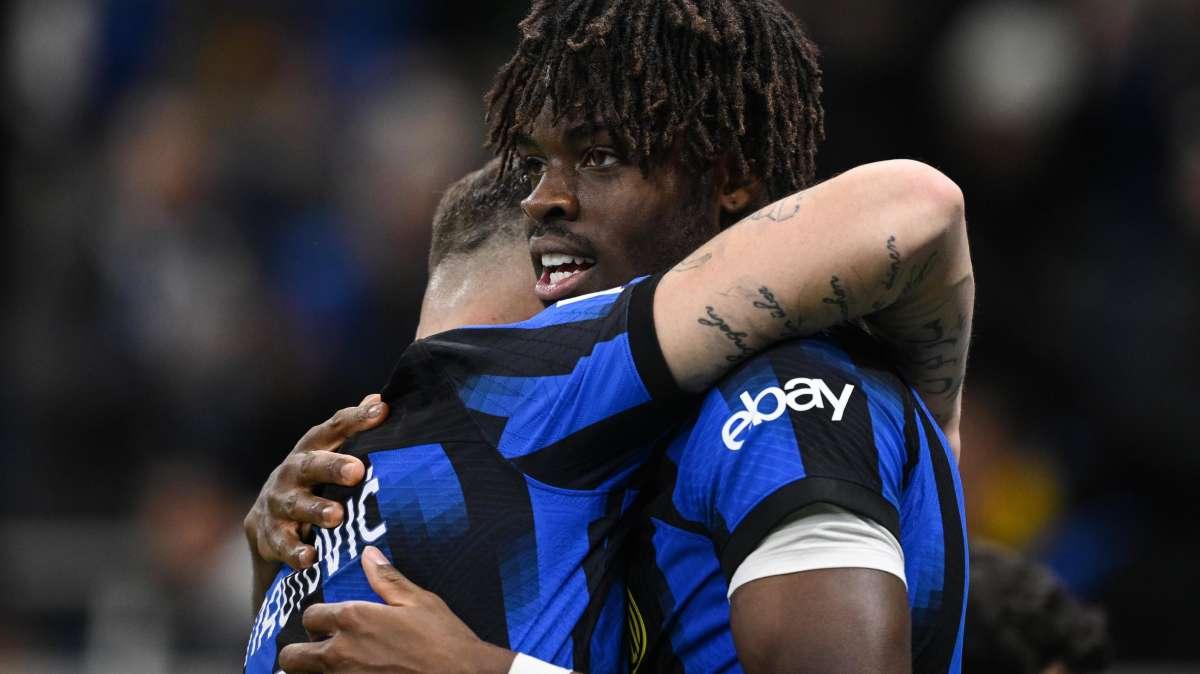 Inter-Lecce, le pagelle - Indulto per Arnautovic, pausa per Thuram. Bisseck adottato dal Meazza