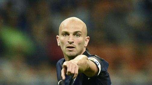 Telegraph - Cambiasso al Leicester, fiducia Pearson