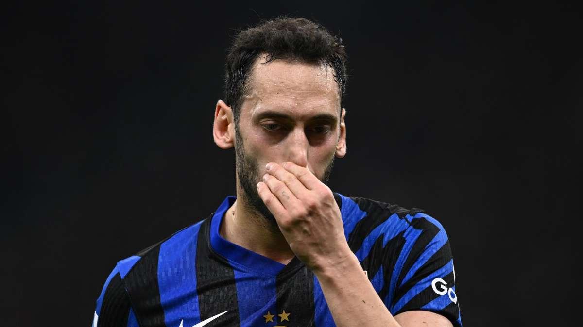 Burak Yilmaz si smarca dalle voci: "Mai detto a Calhanoglu di andare al Fenerbahçe"