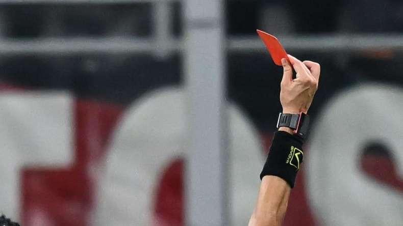 Espulsioni a tempo, via libera dall'IFAB per la sperimentazione: ecco in quali occasioni