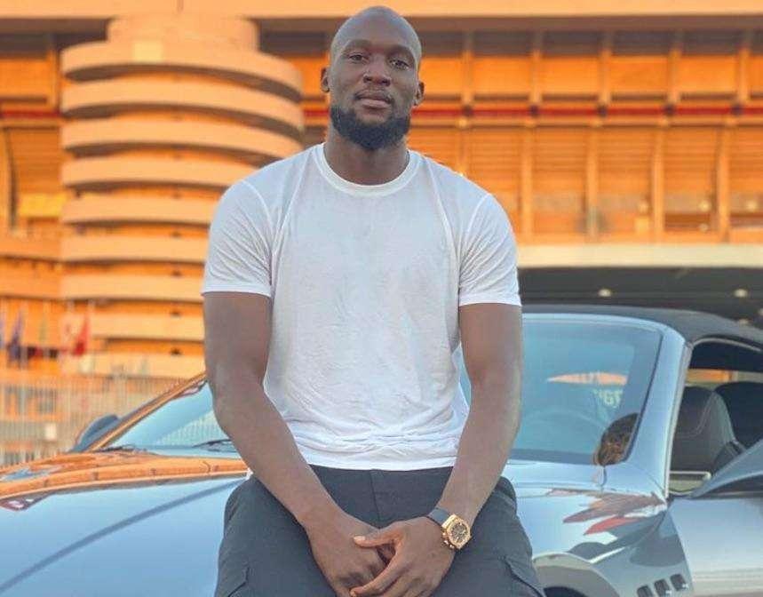 Lukaku sfreccia a tutta velocità anche fuori dal campo: "Felice di entrare nella famiglia Maserati"