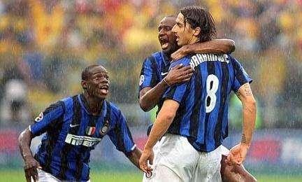 VIDEO - Accadde oggi - Lo scudetto di Ibra compie 11 anni: Inter tricolore nel diluvio di Parma