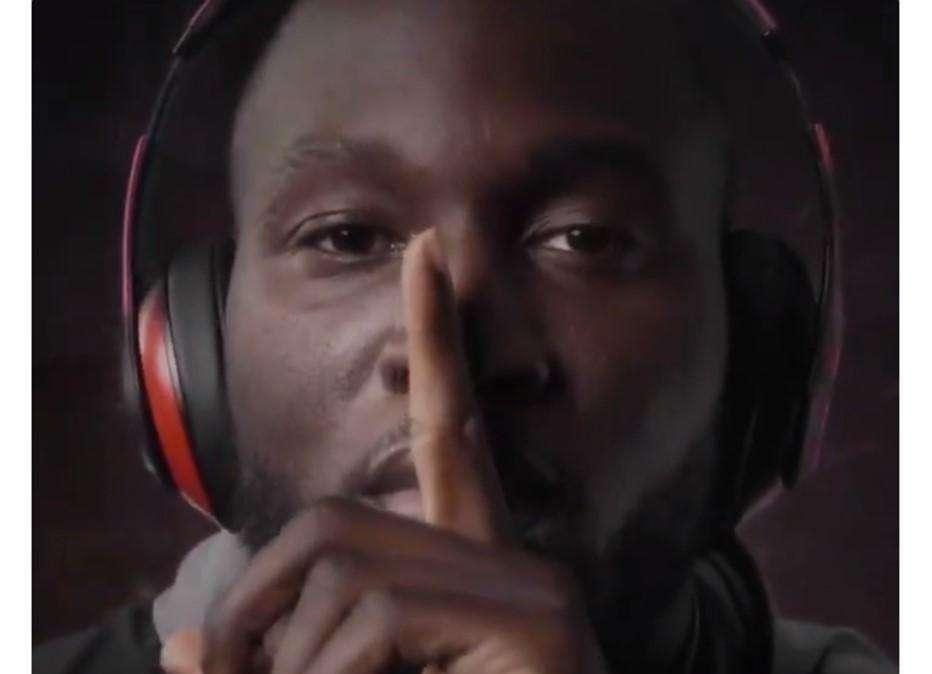 VIDEO - Lukaku, uno spot contro gli haters: "A Milano, volando oltre il rumore"
