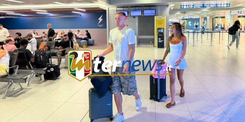 FOTO - Frattesi lascia l'Inter, la Lazio lo aspetta: la partenza da Milano