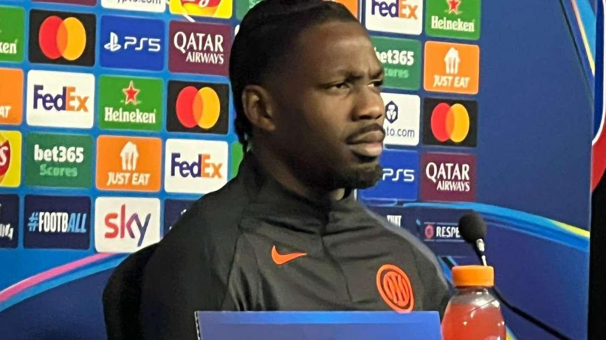 Thuram in conferenza: "Pronto ad aiutare la squadra. Io tra i primi 5 attaccanti al mondo? Ad oggi no"