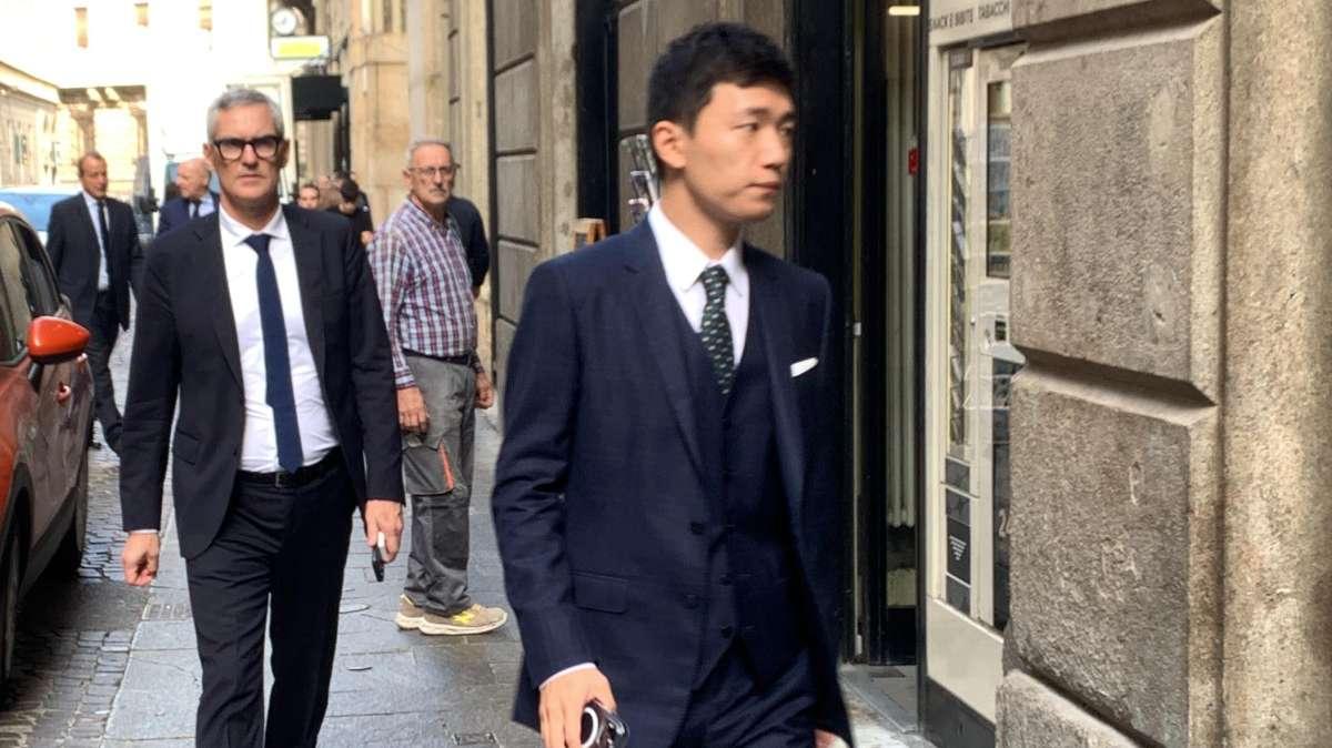 Repubblica - Inter e Milan: scudetto lontano, soci nei guai e dubbi sul futuro