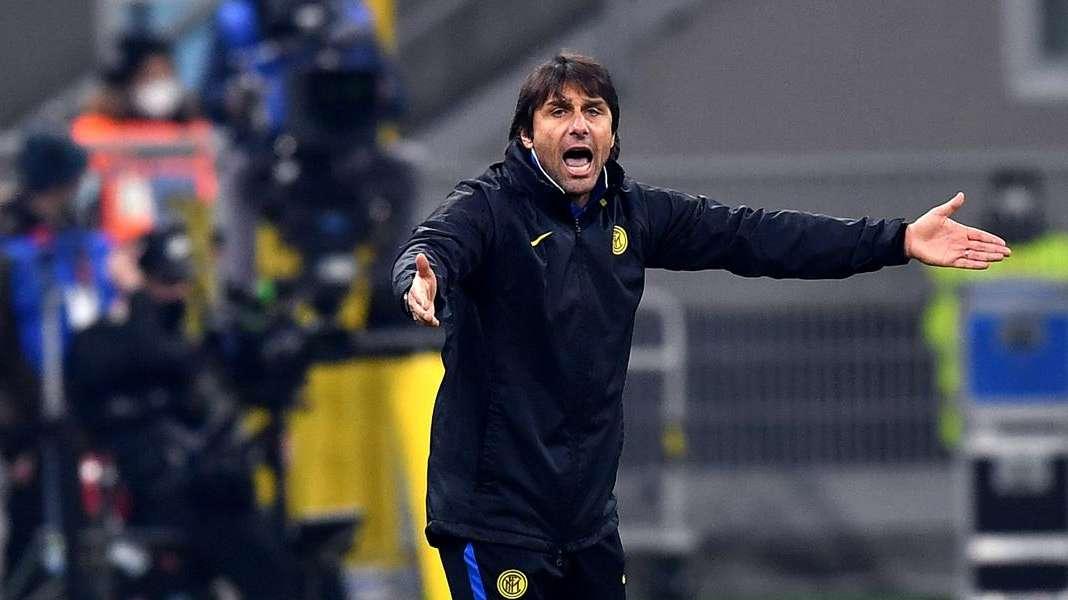 Inter-Napoli, l'esultanza social di Conte: muscoli e foto di gruppo