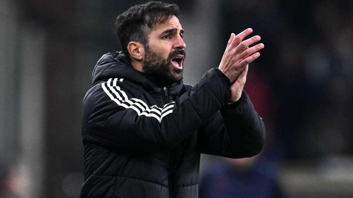 Il Como aspetta il Milan, Fabregas: "Servirà lo stesso approccio avuto contro l'Inter. Nico Paz? Sta bene"