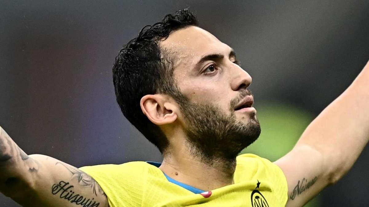 Sky - Calhanoglu arrivato ad Appiano Gentile: gli esami strumentali avranno luogo domani