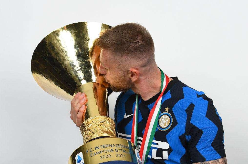 FcIN - Anche Milan Skriniar in vetrina: per 50 milioni partirebbe. Ma lo slovacco è stato chiaro con l'agente