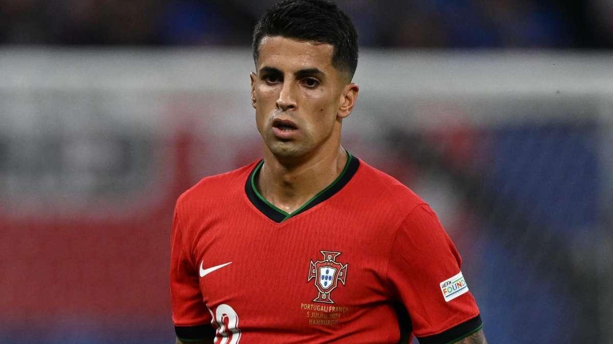 UFFICIALE - Cancelo vola in Arabia: l'ex Inter è un nuovo giocatore dell'Al-Hilal