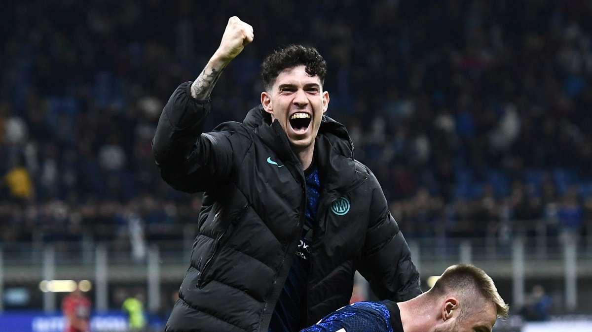 Bastoni torna a disposizione di Inzaghi per la finale di Coppa Italia: allenamento in gruppo e partitella 