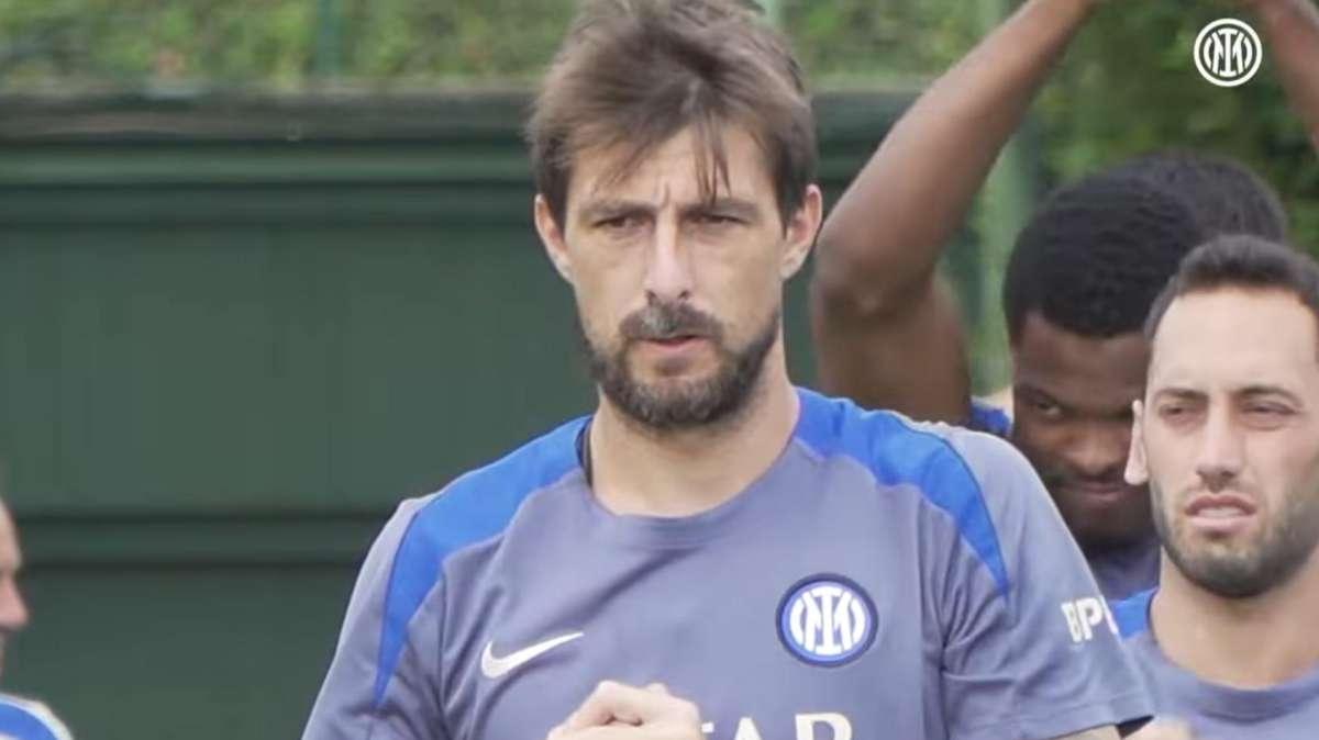 FcIN - Acerbi in gruppo, abile e arruolato per domani. Frattesi non al 100%: col Bologna andrà in panchina