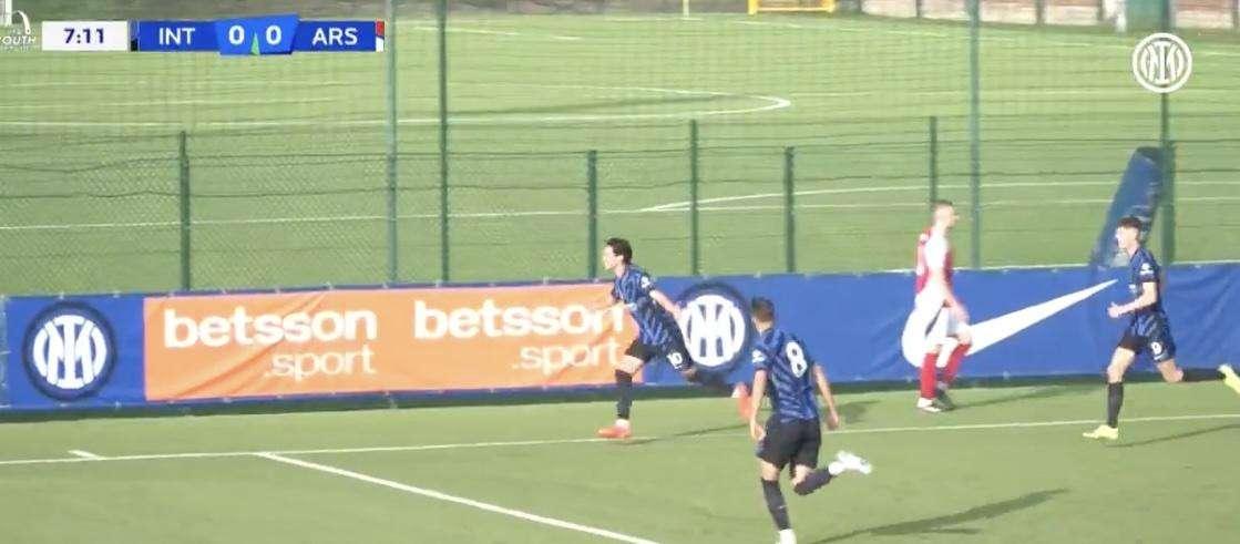 VIDEO - Youth League, altro poker dell'Inter: Arsenal travolto 4-1, gli highlights della partita 