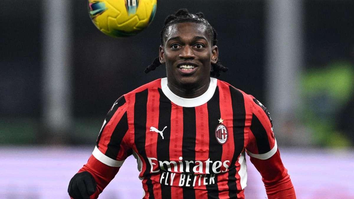 Milan, Leao: "Abbiamo tanti obiettivi, vogliamo vincerle tutte e risalire in classifica"