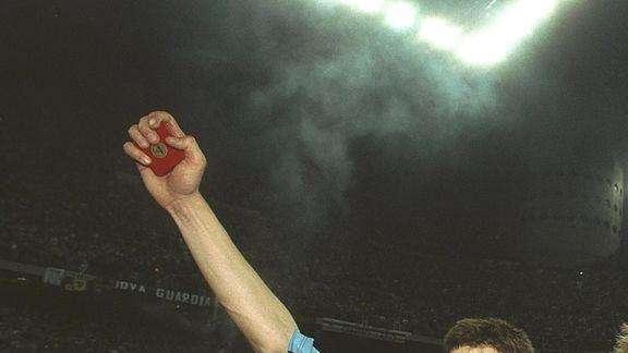 Tanti auguri a Dennis Bergkamp, il tributo dell'Uefa all'olandese