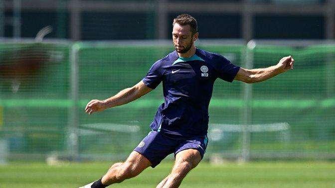 Verso Lecce-Inter, De Vrij pronto al debutto: "È quasi ora"