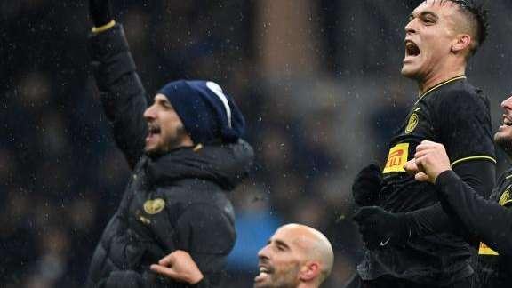 Borja Valero si gode i tre punti: "Chiudiamo una settimana positiva con un’altra vittoria importante"