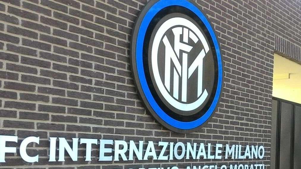 GdS - Anche Radu e Gabbia positivi, ma il derby verrà autorizzato. Intanto l'Inter studia l'isolamento totale