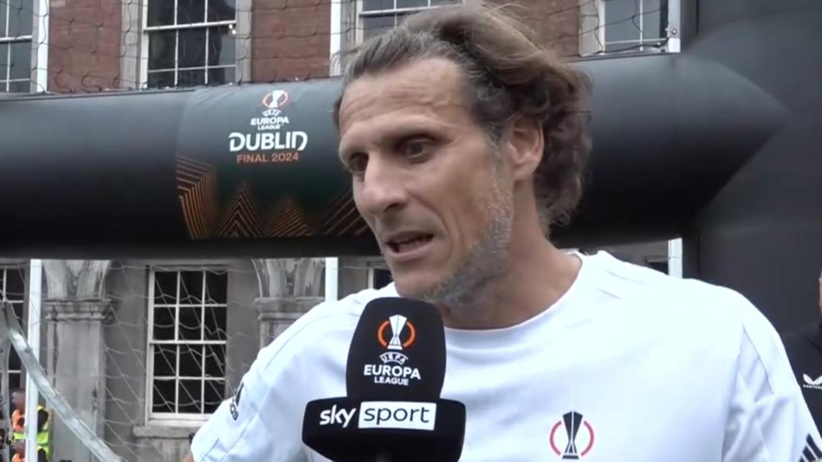 Diego Forlan sarà il nuovo ct dell'Uruguay fino a marzo 2027