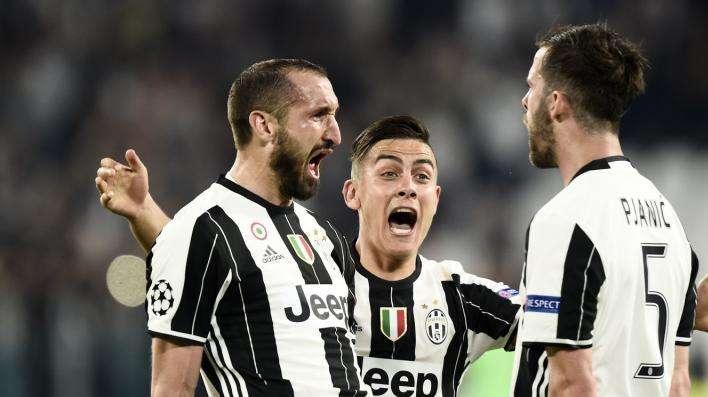 Juve, prova di forza col Barcellona: disfatta blaugrana, i bianconeri passano per 3-0