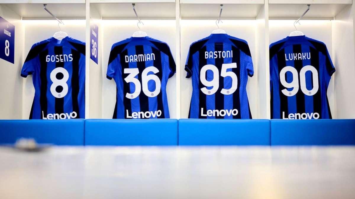 Spogliatoi dell'Adriatico pronti: le immagini delle maglie nerazzurre