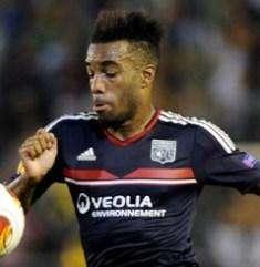 Inter su Lacazette, lui: "Vorrei restare al Lione, ma..."