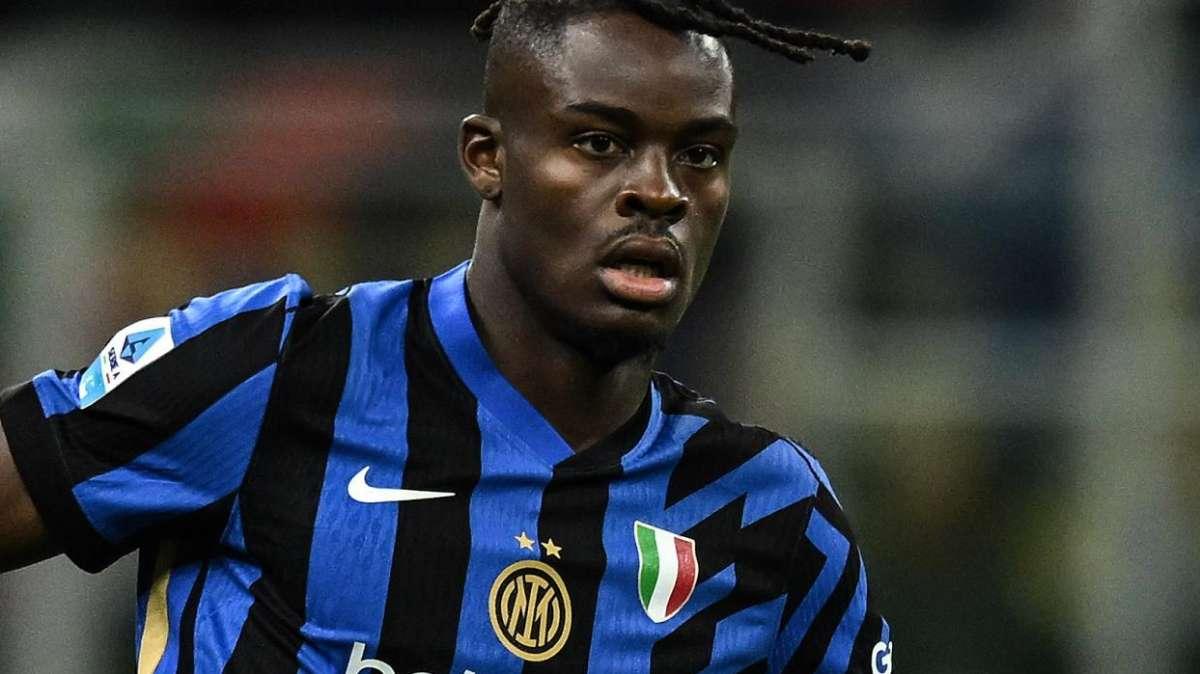 Inter, chi sarà il titolare tra Bisseck e Pavard? Le nuove gerarchie per il centrale-destro di Inzaghi