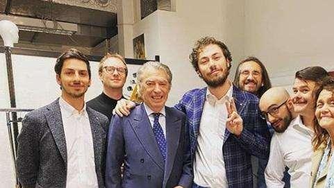 Incontro speciale tra I Pinguini Tattici Nucleari e Massimo Moratti dietro le quinte di Che tempo che fa