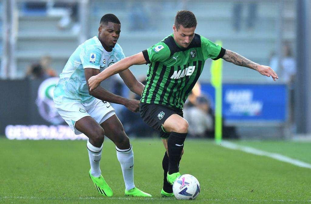 Sassuolo, Dionisi: "Pinamonti ha fatto il suo con l'Inter. Dentro Alvarez per un motivo"