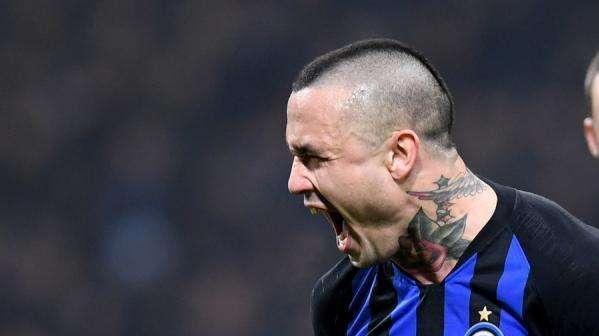 CdS - Nainggolan idolo a Cagliari, ma vuole rilanciarsi con Conte. E all'Inter è cambiato l'orientamento