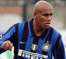 Maicon difende Adriano: "Così tutti potrebbero essere squalificati"