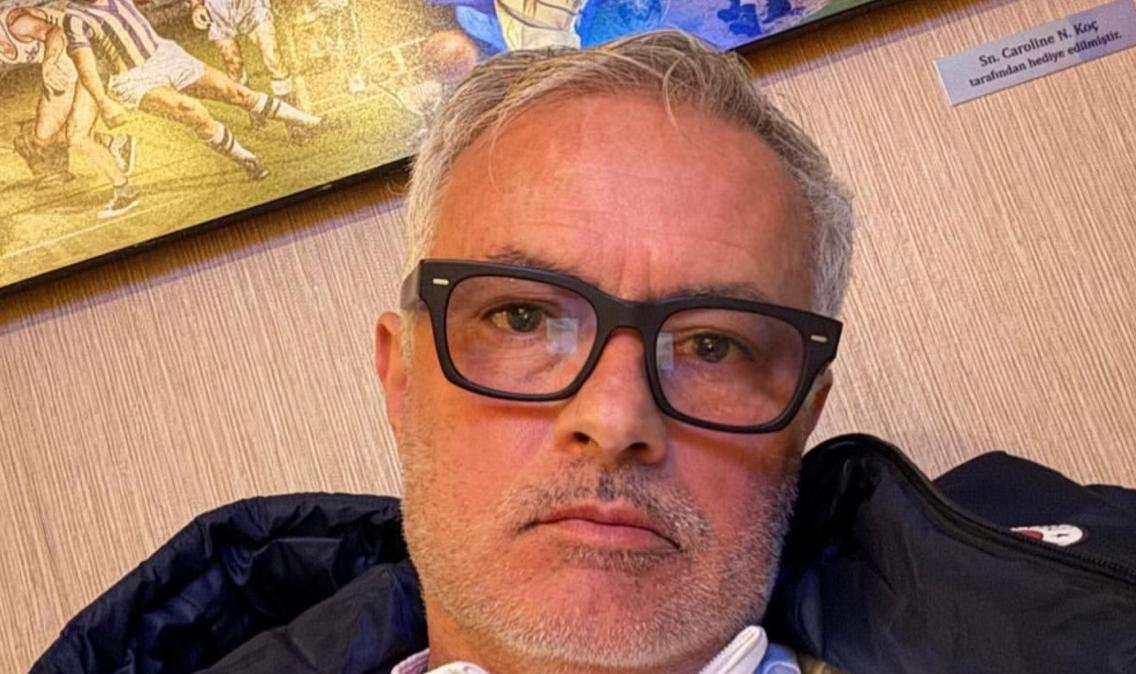 Mourinho festeggia i 63 anni con la vittoria del Fenerbahce. Zanetti non lo dimentica: "Un abbraccio di cuore"