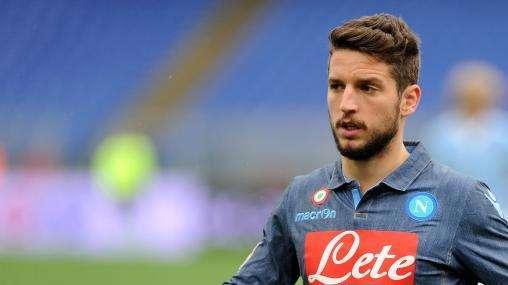 Mertens lusingato dall'Inter, chiede garanzie a Sarri