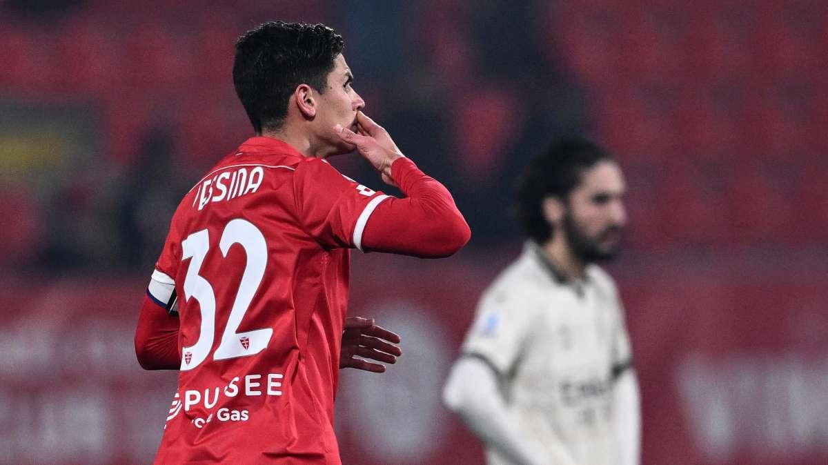 Monza-Milan 2-0 dopo il primo tempo: era dal derby perso 5-1 che i rossoneri non subivano due gol nei primi 45