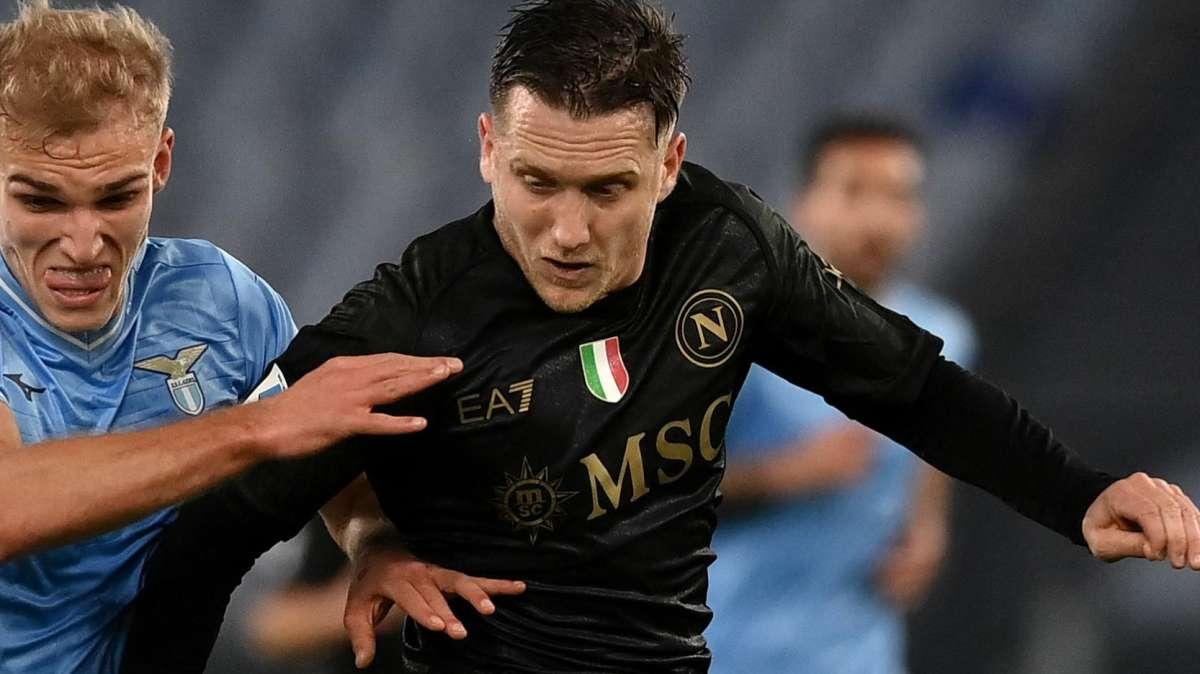 Zielinski attende l'Inter e riassapora San Siro: il polacco torna in gruppo e si candida per il Milan