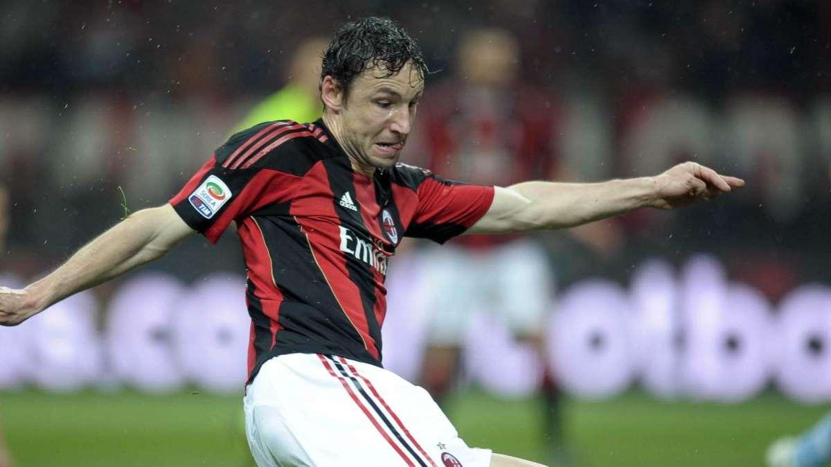 In Olanda sicuri: Van Bommel pronto per il derby