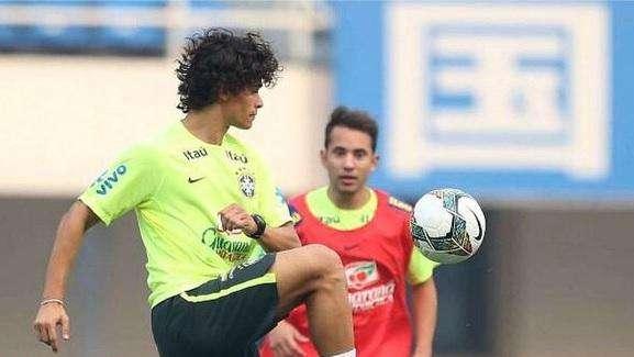 FOTO - Dodò si allena in Cina con la Seleçao