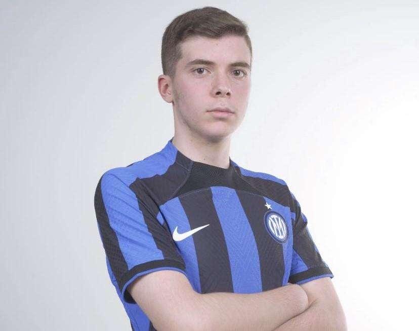 Un nuovo rinforzo per la squadra ESports dell'Inter: arriva il turco Arda Yildiz