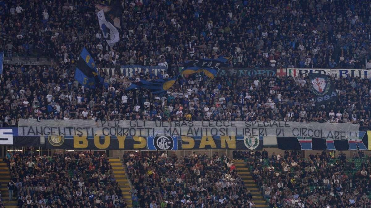 CdS - Ancora cori contro Napoli. La Curva e fischi....