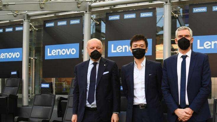 CdS - Tagli, trattative singole con i giocatori: c'è malumore. Via almeno un big, difficoltà anche nel trovare lo sponsor di maglia
