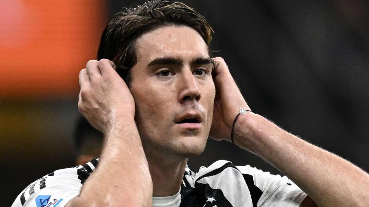 Qui Juve - Sospiro di sollievo per Vlahovic: gli esami hanno escluso lesioni 