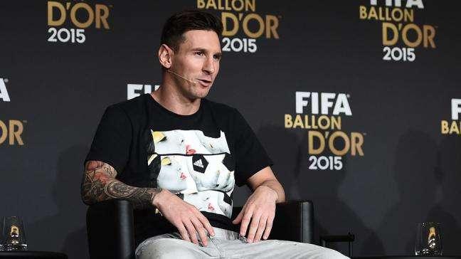 Messi rifiuta l'invito di CR7: "Io in Serie A? Non ho bisogno di cambiare"