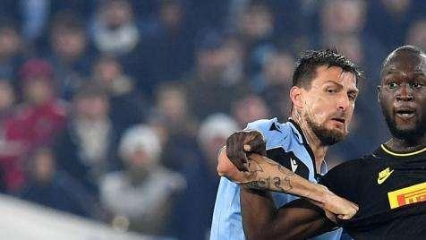 FcIN - Acerbi si affida a Pastorello. E il procuratore ne sta già parlando con Inter e Chelsea in vista dell'estate