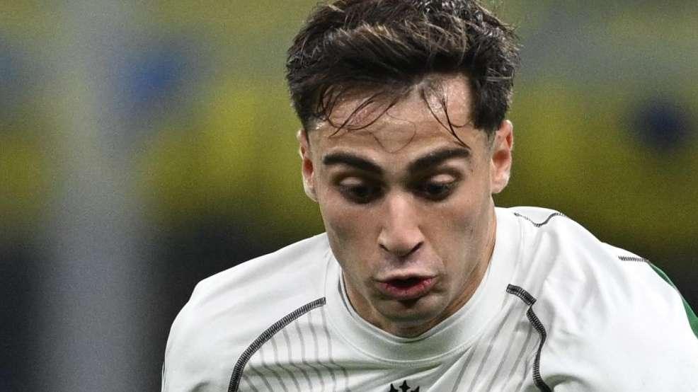 Il padre di Oristanio: "Di Francesco lo stima, ma se chiamasse il Napoli andrebbe a piedi"