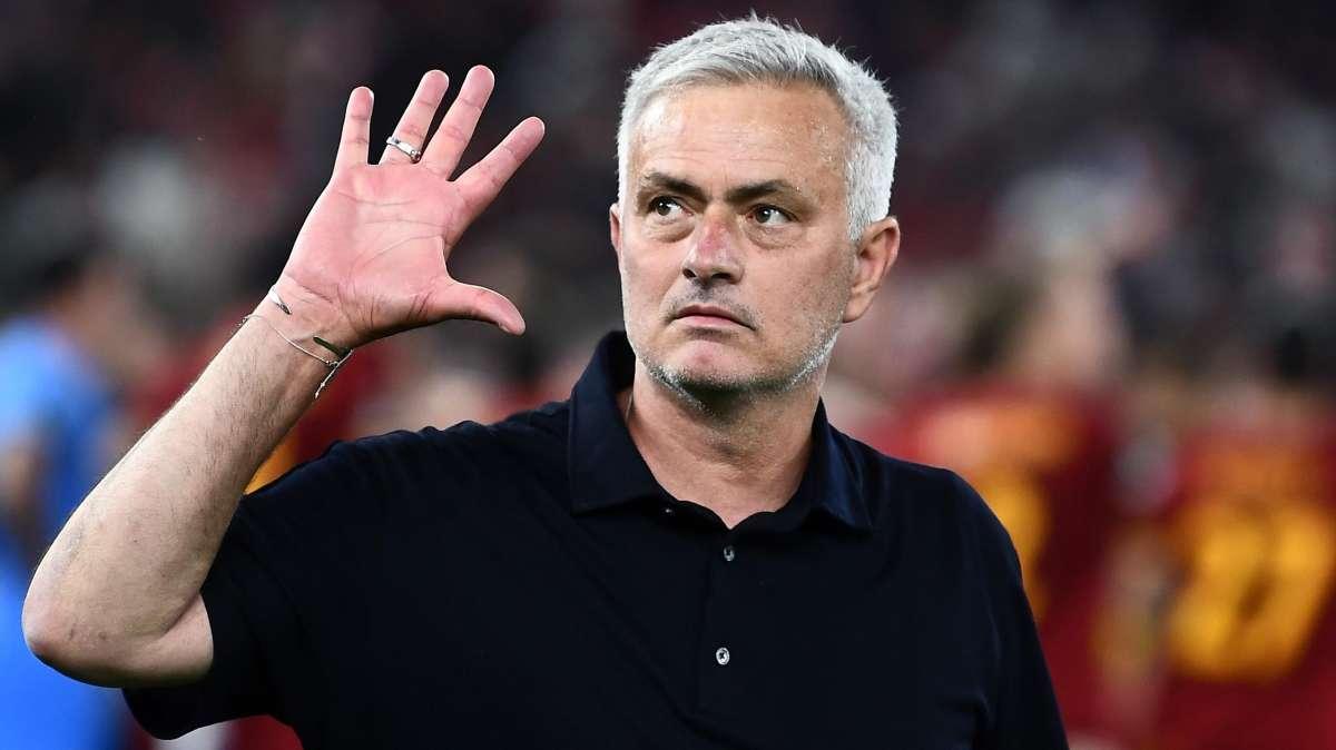 In Inghilterra rimpiangono Mourinho: un video della serie 'All or Nothing' sul Tottenham diventa virale